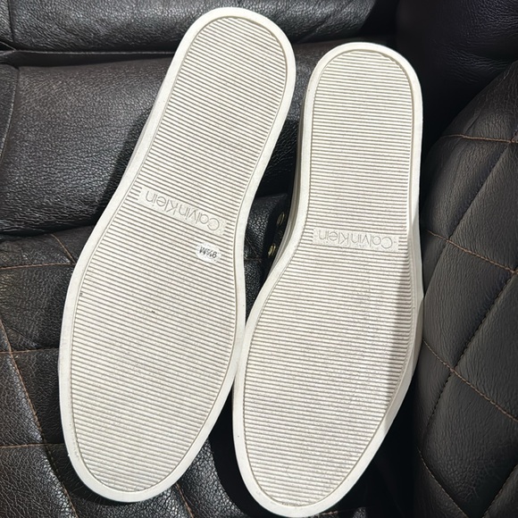 Calvin Klein Michaela - Picture 4 of 4